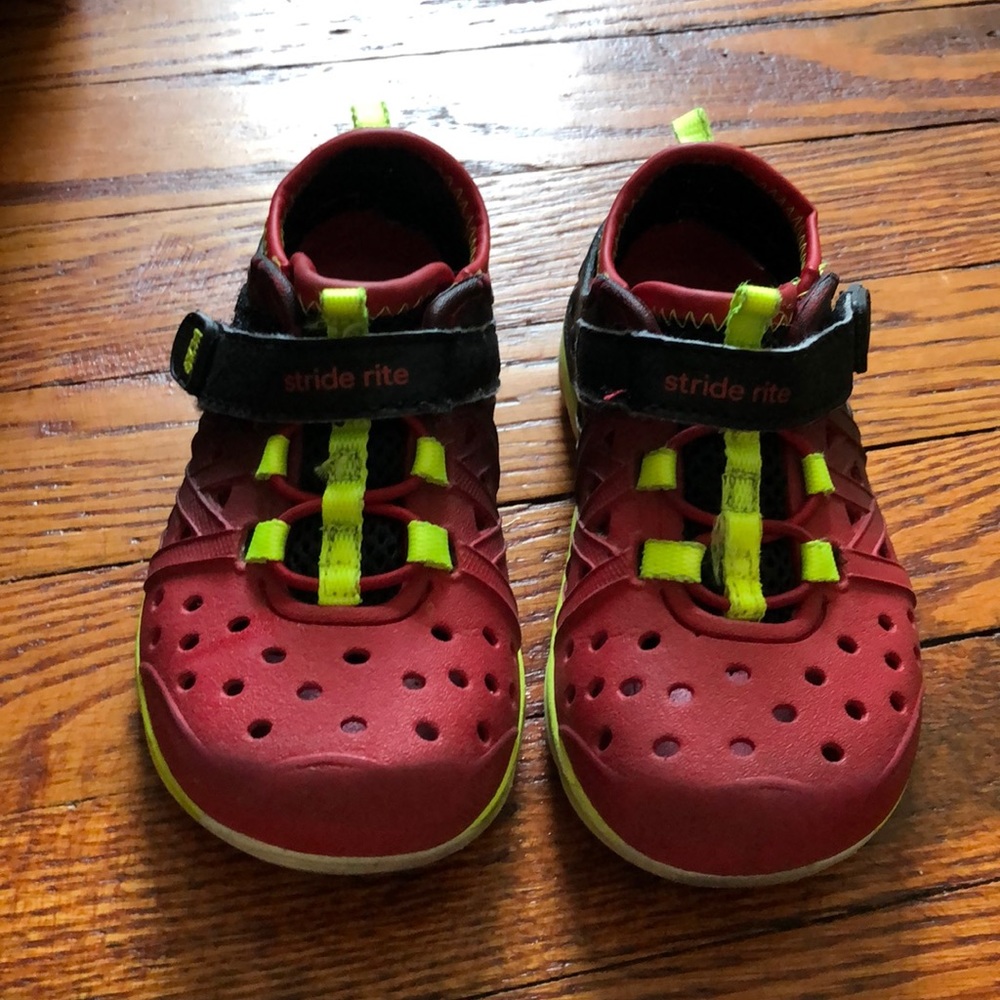 Stride Rite made2play amphibian